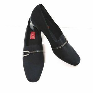 Munro American Career Slip On Comfort Stretch